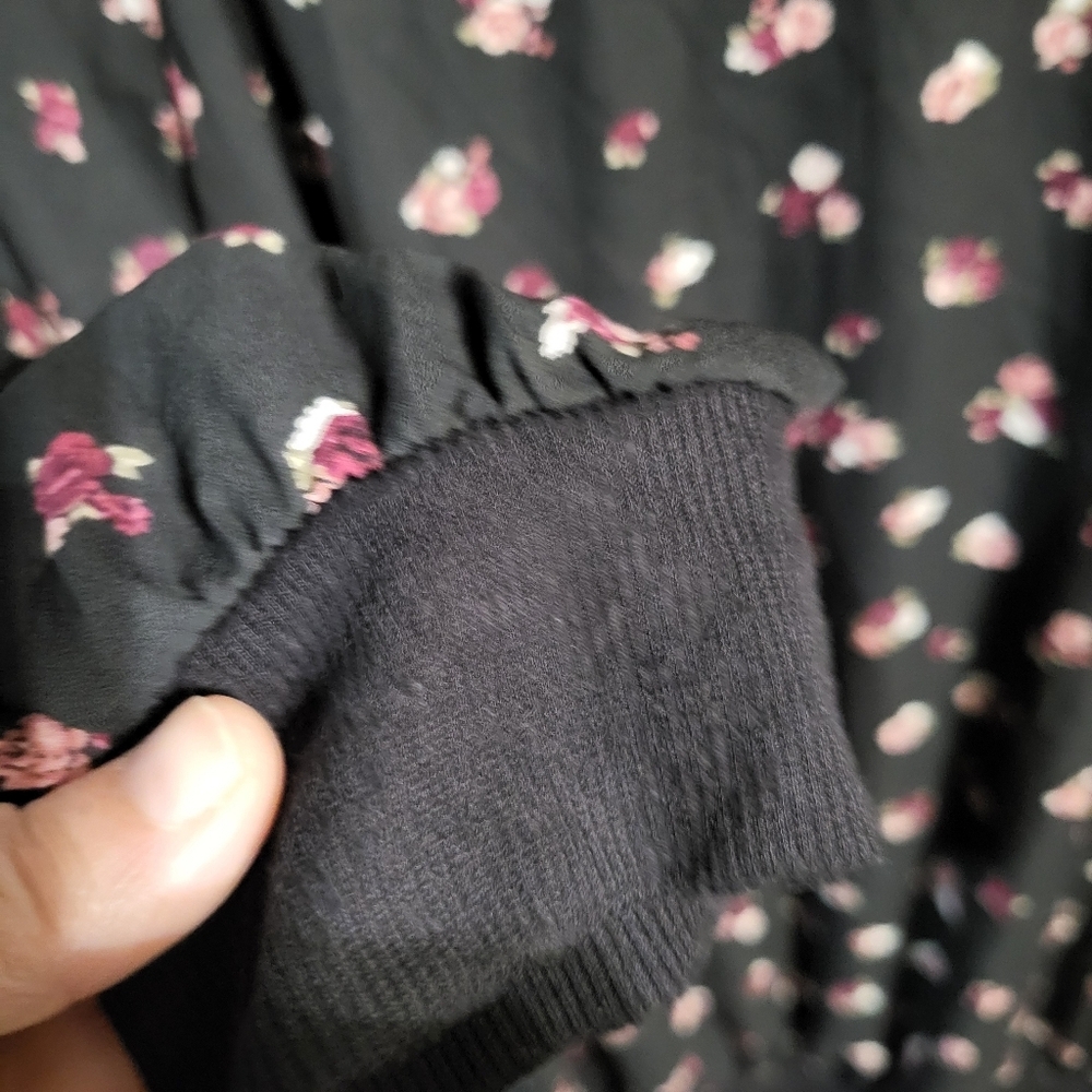 TORRID FLORAL TOP SZ 3 - Picture 3 of 5
